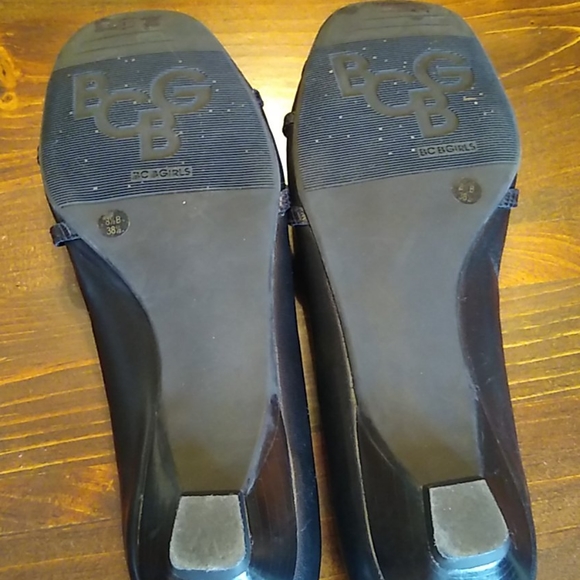 Shoes - Picture 5 of 5